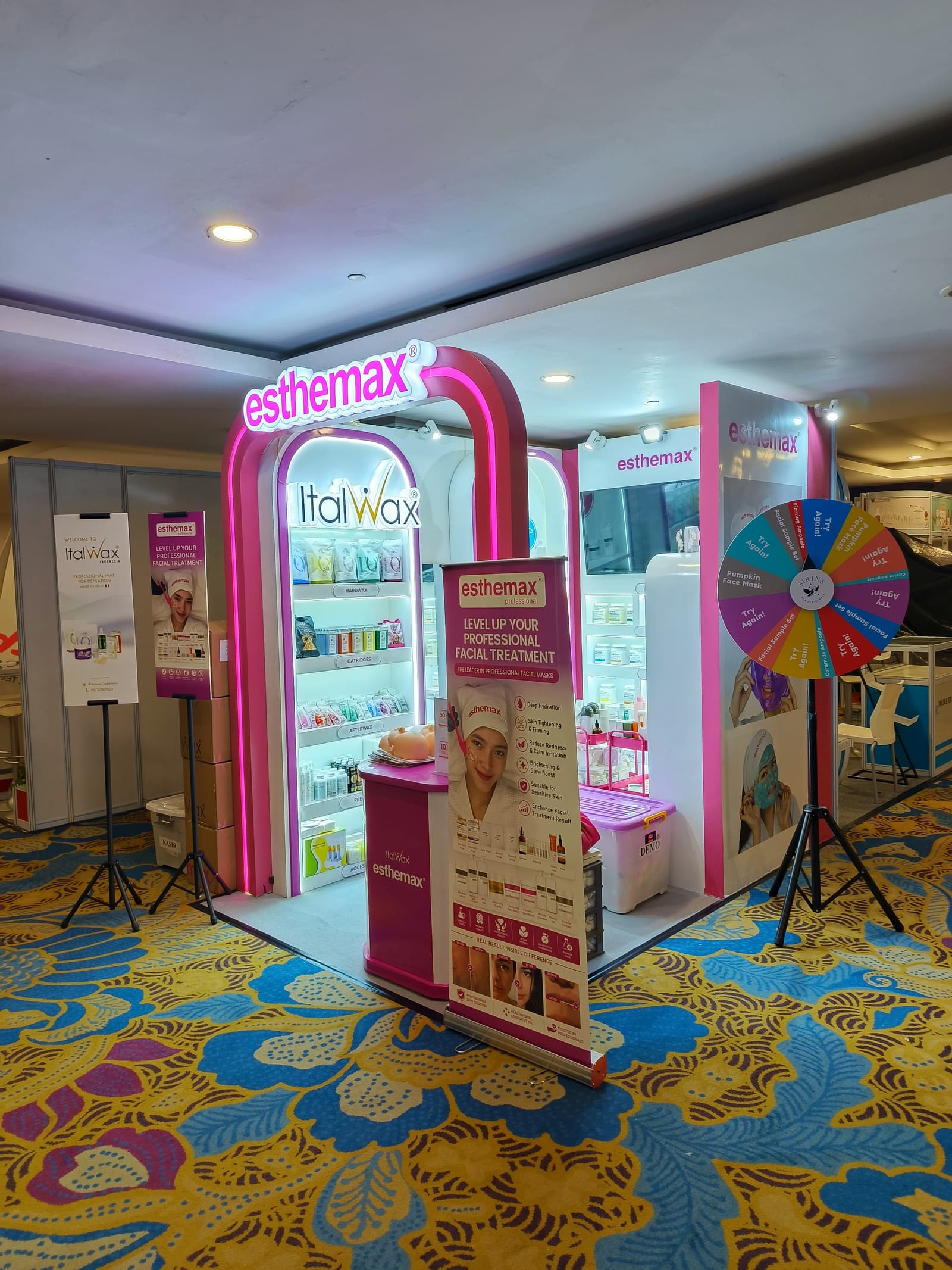 Booth Esthemax X Italwax - WESWAM BANDUNG oleh Arta Exhibition