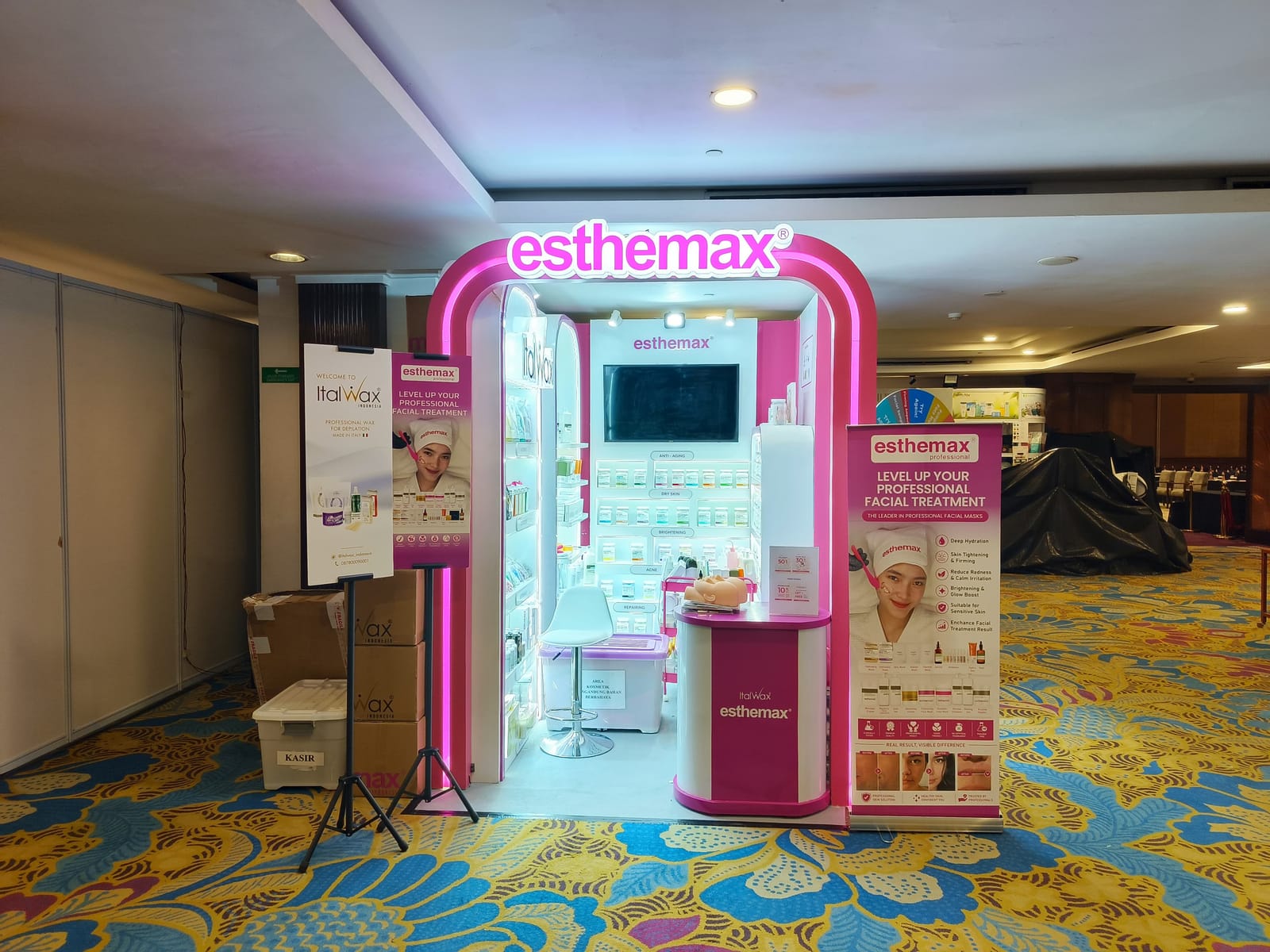 Booth Esthemax X Italwax - WESWAM BANDUNG, foto 4