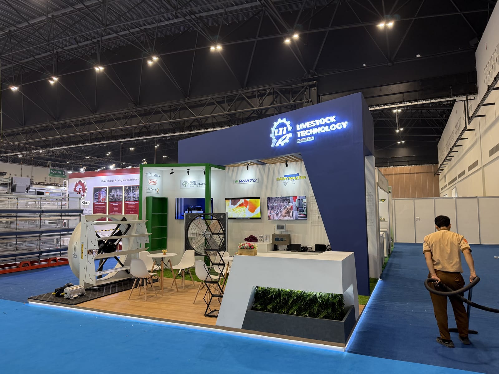 Booth LTI - INDO LIVESTOCK oleh Arta Exhibition
